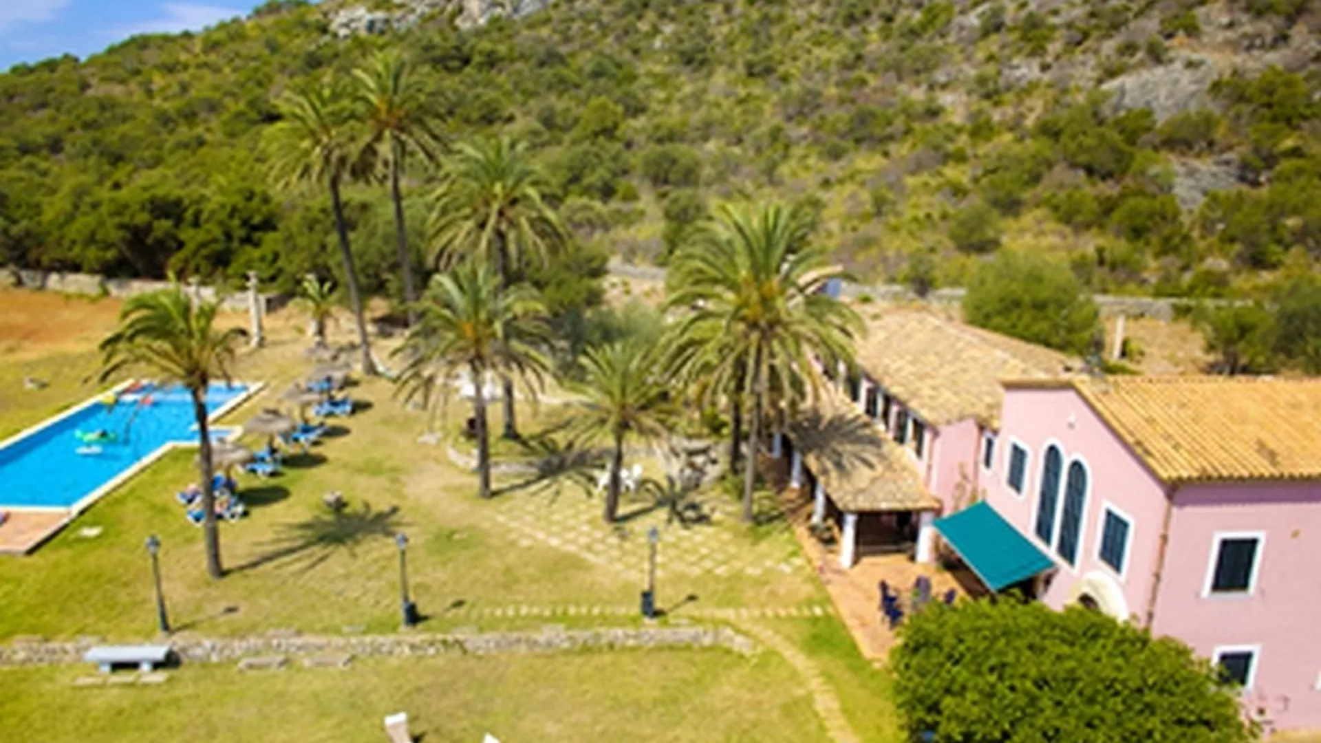 Spacious Apartment In Pollenca With Pool And Mountain View