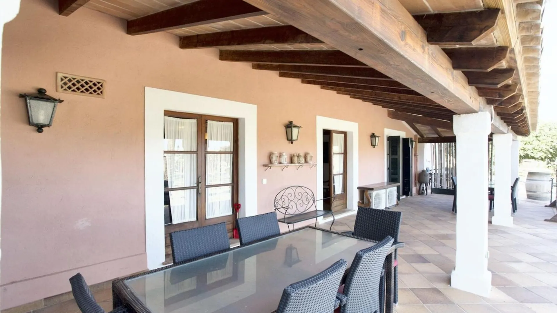 Spacious Apartment In Pollenca With Pool And Mountain View